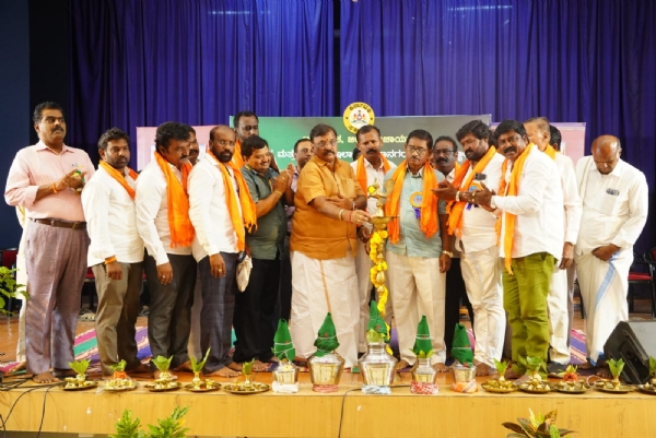 ಶ್ರೀ ಭಗೀರಥ ಸಮಾಜದ ಅಭಿವೃದ್ಧಿಯಲ್ಲಿ ಶಿಕ್ಷಣ ಅಗತ್ಯ