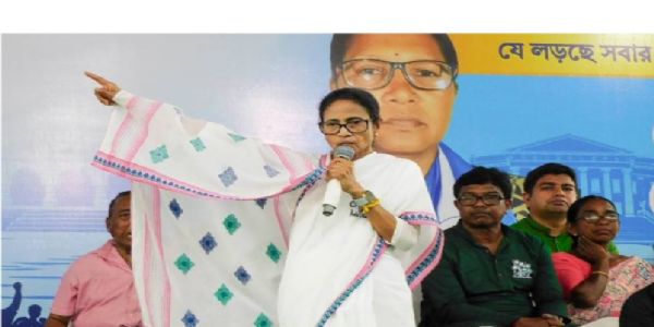ಕೇಂದ್ರದ ಅಧಿಕಾರ ಬಳಸಿ ಚುನಾವಣೆ ಗೆಲ್ಲಲು ಬಿಜೆಪಿ ಯತ್ನ : ಮಮತಾ ಬ್ಯಾನರ್ಜಿ