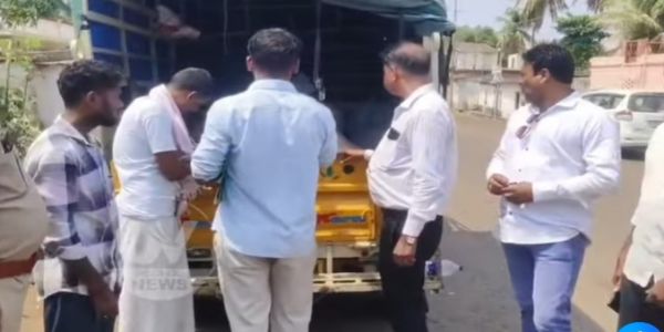 ಬಾಗಲಕೋಟೆಯಲ್ಲಿ ಅಕ್ರಮ ಪಡಿತರ ಅಕ್ಕಿ ಸಾಗಣೆ ಪತ್ತೆ ; ವಾಹನ ಸಮೇತ ವಶಕ್ಕೆ