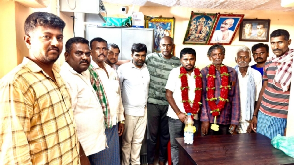 ಕೋಲಾರ ತಾಲ್ಲೂಕು ಹೊಳಲಿ ಹೊಸೂರು ಹಾಲು ಉತ್ಪಾದಕರ ಸಹಕಾರ ಸಂಘದ ಅಧ್ಯಕ್ಷರಾಗಿ ಮಂಜುನಾಥ್ಗೌಡ, ಉಪಾಧ್ಯಕ್ಷರಾಗಿ ಆವಲಪ್ಪ ಆಯ್ಕೆಯಾಗಿದ್ದಾರೆ.