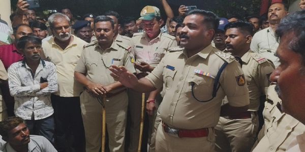 ಕರ್ತವ್ಯದಲ್ಲಿದ್ದ ಪೊಲೀಸರ ಮೇಲೆ ದಾಳಿ ; ಕಾರು ಸವಾರರ ವಿರುದ್ಧ ಕೊಲೆ ಯತ್ನ ಪ್ರಕರಣ