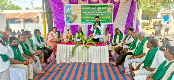 ಎಂ.ಬಿ ಪಾಟೀಲರು ಇಲ್ಲಿನ ಕಾರ್ಖಾನೆಗಳನ್ನು ತಮ್ಮೂರಲ್ಲಿ ಹಾಕಿಕೊಳ್ಳಲಿ