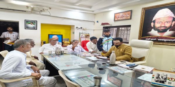 ಇಳಕಲ್ ನಲ್ಲಿ ಶಾಸಕರ ಗೃಹ ಕಚೇರಿಯಲ್ಲಿ ಸಾರ್ವಜನಿಕರ ಅಹವಾಲು ಸ್ವೀಕಾರ