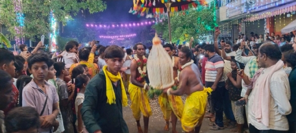 ಕೋಲಾರ ನಗರದ ಪಿಸಿ ಬಡಾವಣೆಯ ರೇಣುಕಾ ಯಲ್ಲಮ್ಮ ದೇವಿಯ ಹಸಿಕರಗ ಮಹೋತ್ಸವ ನಡೆಯಿತು.