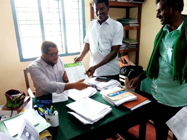 ಗಿರವಿ ಅಂಗಡಿ ಮಾಲೀಕರಿಂದ ಸಾರ್ವಜನಿಕರಿಗೆ ಆಗುತ್ತಿರುವ ವಂಚನೆ ತಡೆಯಲು  ಕೋಲಾರ ಜಿಲ್ಲಾ ಸಹಕಾರ ಸಂಘಗಳ ಉಪ ನಿಬಂಧಕರಿಗೆ ನಮ್ಮ ಕೋಲಾರ ರೈತ ಸಂಘದ ಪದಾಧಿಕಾರಿಗಳು ಮನವಿ