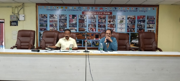 ಡಿಹೆಚ್ಓ ಡಾ.ಯಲ್ಲಾ ರಮೇಶ್ ಬಾಬು ಡಿಹೆಚ್ಓ ಡಾ.ಯಲ್ಲಾ ರಮೇಶ್ ಬಾಬು