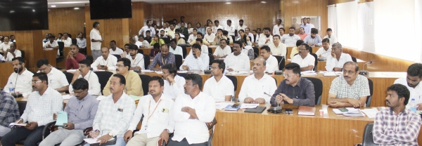 ಕೊಪ್ಪಳ ಜಿಲ್ಲಾದ್ಯಂತ ಸಮರ್ಪಕ ನೀರು ಪೂರೈಕೆಯಾಗಲಿ: ಜಿಲ್ಲಾಧಿಕಾರಿ ಡಾ.ಸುರೇಶ ಬಿ ಇಟ್ನಾಳ ಕೊಪ್ಪಳ ಜಿಲ್ಲಾದ್ಯಂತ ಸಮರ್ಪಕ ನೀರು ಪೂರೈಕೆಯಾಗಲಿ: ಜಿಲ್ಲಾಧಿಕಾರಿ ಡಾ.ಸುರೇಶ ಬಿ ಇಟ್ನಾಳ