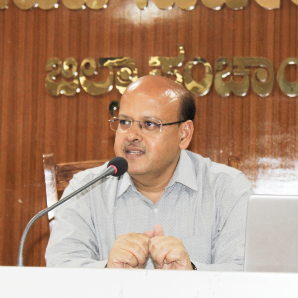 ಕೊಪ್ಪಳ ಜಿಲ್ಲಾದ್ಯಂತ ಸಮರ್ಪಕ ನೀರು ಪೂರೈಕೆಯಾಗಲಿ: ಜಿಲ್ಲಾಧಿಕಾರಿ ಡಾ.ಸುರೇಶ ಬಿ ಇಟ್ನಾಳ ಕೊಪ್ಪಳ ಜಿಲ್ಲಾದ್ಯಂತ ಸಮರ್ಪಕ ನೀರು ಪೂರೈಕೆಯಾಗಲಿ: ಜಿಲ್ಲಾಧಿಕಾರಿ ಡಾ.ಸುರೇಶ ಬಿ ಇಟ್ನಾಳ