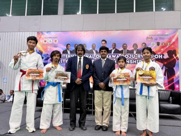 ಮಲೇಶಿಯಾದಲ್ಲಿ ಪದಕಗಳನ್ನು ಗೆದ್ದ ಬಳ್ಳಾರಿಯ ಕರಾಟೆಪಟುಗಳು 