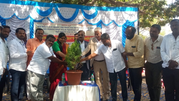 ಶ್ರಮಿಕವರ್ಗ ದೇಶದ ಅಭಿವೃದ್ಧಿ ಉನ್ನತಿಗೆ ಮುನ್ನುಡಿ: ನ್ಯಾ. ಮಹಾಂತೇಶ ಎಸ್. ದರಗದ