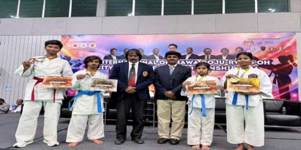 ಮಲೇಶಿಯಾದಲ್ಲಿ ಪದಕಗಳನ್ನು ಗೆದ್ದ ಬಳ್ಳಾರಿಯ ಕರಾಟೆಪಟುಗಳು