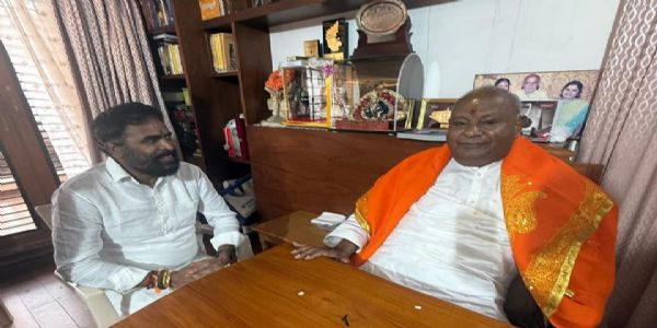 ಮಾಜಿ ಪ್ರಧಾನಿ ದೇವೇಗೌಡರಿಗೆ ಎಸ್.ಮುನಿಸ್ವಾಮಿ ಶುಭಾಶಯ