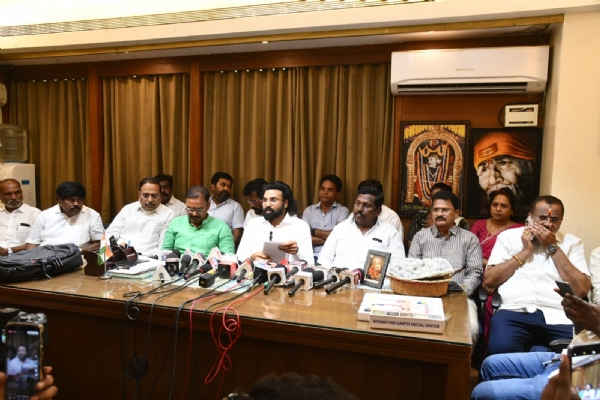 ವೈಫಲ್ಯ ಮರೆಮಾಚಲು ಸಾಧನಾ ಸಮಾವೇಶ : ಬಿ. ಶ್ರೀರಾಮುಲು