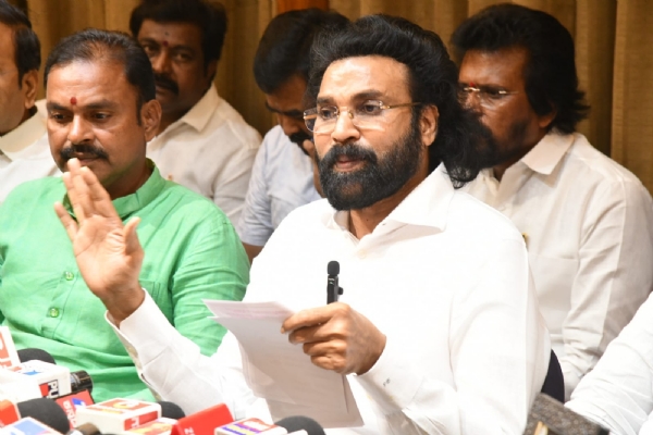 ವೈಫಲ್ಯ ಮರೆಮಾಚಲು ಸಾಧನಾ ಸಮಾವೇಶ : ಬಿ. ಶ್ರೀರಾಮುಲು