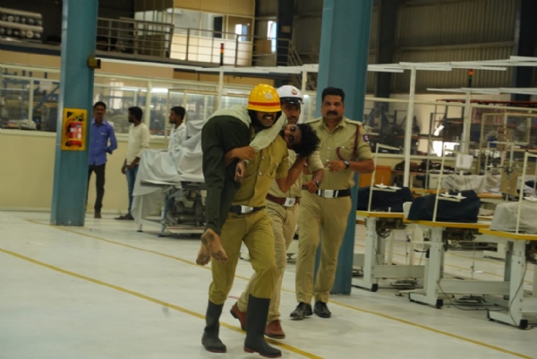 ತುರ್ತು ರಕ್ಷಣೆಗಾಗಿ ಕೈಗಾರಿಕೆಗಳಲ್ಲಿ ಅಣಕು : ಡಿಎಸ್ಪಿ ಜಿ.ಎಂ. ತಿಪ್ಪೇಸ್ವಾಮಿ