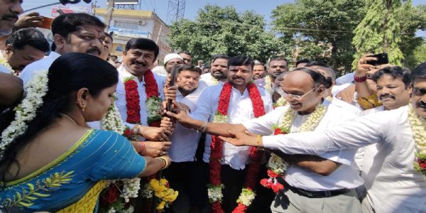ಕೋಲಾರದಲ್ಲಿ ವಿವಿಧ ಅಭಿವೃದ್ಧಿ ಕಾರ್ಯಕ್ರಮಗಳಿಗೆ ಗುದ್ದಲಿ ಪೂಜೆ