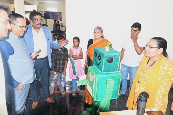 ವಿಶ್ವವಿದ್ಯಾಲಯಗಳು ತಂತ್ರಜ್ಞಾನ ಆಧಾರಿತ ಶಿಕ್ಷಣ ನೀಡಲಿ; ಕೆ. ನಾಗೇಂದ್ರ ಪ್ರಸಾದ್