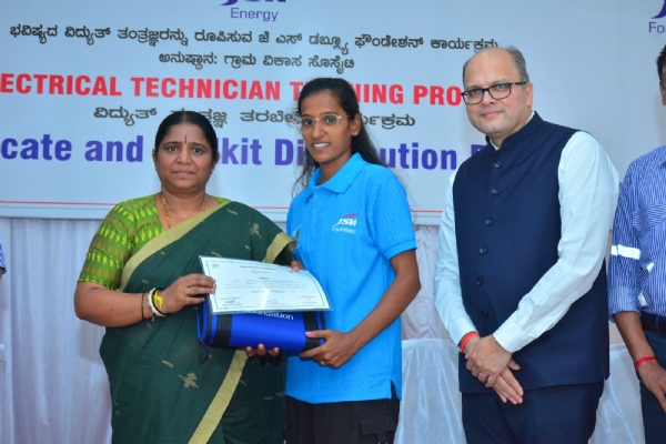 Training and distribution of employment certificates to youth Training and distribution of employment certificates to youth
