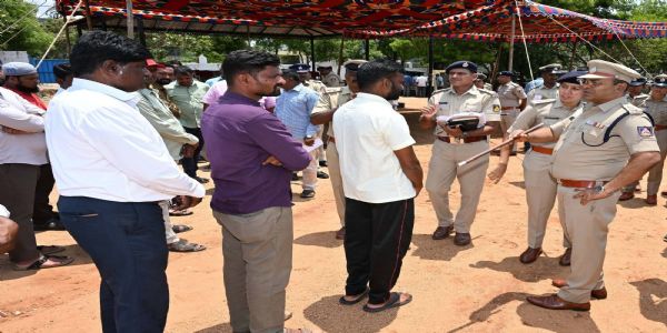 ಚಾಮರಾಜನಗರದಲ್ಲಿ ಜಿಲ್ಲಾ ಮಟ್ಟದ ರೌಡಿ ಪೆರೇಡ್