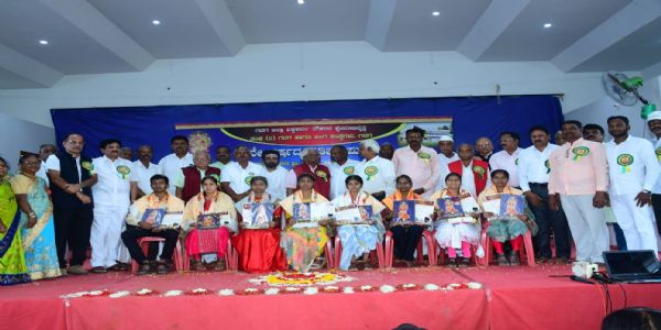 ವಿಶ್ವಕರ್ಮ ವಿದ್ಯಾರ್ಥಿಗಳ ಪ್ರತಿಭಾ ಪುರಸ್ಕಾರ ; ಸಾಧಕರ ಸನ್ಮಾನ