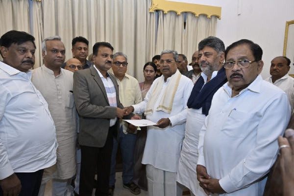 ಸಿದ್ದರಾಮಯ್ಯ ರಾಜೀನಾಮೆ