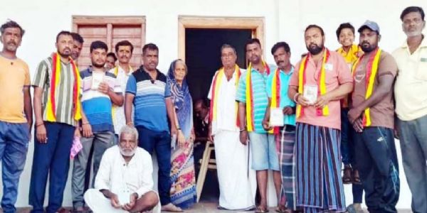 ರೇಷನ್ ಅಂಗಡಿಯಲ್ಲಿ ಸರ್ವರ್ ಸಮಸ್ಯೆ, ಸಾರ್ವಜನಿಕರ ಪರದಾಟ