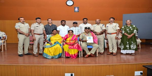 ಮೈಸೂರು ಜಿಲ್ಲಾ ಪೊಲೀಸ್ ವತಿಯಿಂದ ನಿವೃತ್ತ ಅಧಿಕಾರಿಗಳಿಗೆ ಸನ್ಮಾನ