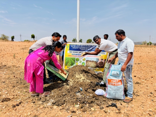 ಮಣ್ಣಿನ ಆರೋಗ್ಯ ರಕ್ಷಣೆಗೆ ವೈವಿಧ್ಯಮಯ ಬೆಳೆ ಪದ್ಧತಿ ಅನಿವಾರ್ಯ: ಡಾ.ರಮೇಶ ಎಂ.ಎನ್