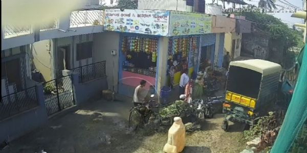 ಟಾಟಾ ಏಸ್ ಹಿಂಬದಿ ಬಿದ್ದು ಮಗು ದಾರುಣ ಸಾವು