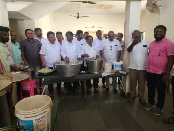 Special meal arrangement for food donors at Raitha Bhavan