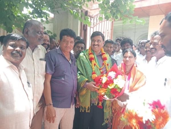 ನರೇಂದ್ರ ಮೋದಿ ಅಧಿಕಾರದಲ್ಲಿ 12 ವರ್ಷ : ಹಸ್ತದಲ್ಲಿ ಮೋದಿ ನರೇಂದ್ರ ಮೋದಿ ಅಧಿಕಾರದಲ್ಲಿ 12 ವರ್ಷ : ಹಸ್ತದಲ್ಲಿ ಮೋದಿ