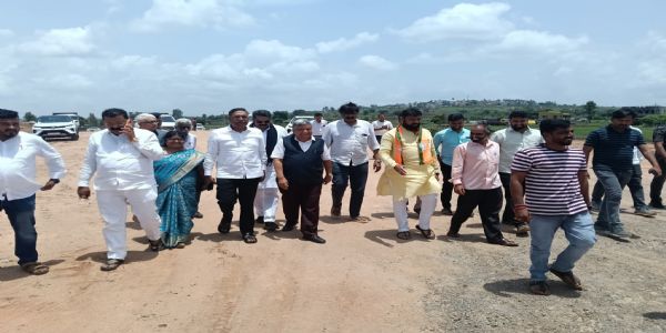 ಬೆಳಗಾವಿ–ಹುನಗುಂದ–ರಾಯಚೂರು ಚತುಷ್ಪಥ ರಸ್ತೆ ಕಾಮಗಾರಿ ಪ್ರಗತಿ ಪರಿಶೀಲನೆ