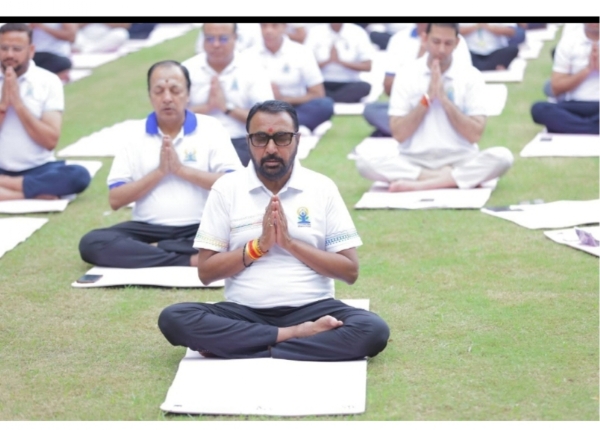 Yoga Yoga
