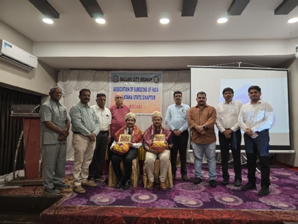 ಬಳ್ಳಾರಿ: ಹಿರಿಯ ಶಸ್ತ್ರಚಿಕಿತ್ಸಕರಿಗೆ ಸನ್ಮಾನ