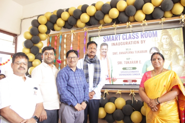 ಬೋಧನೆಯ ಜೊತೆಯಲ್ಲಿ ಸಂಸ್ಕಾರನ್ನೂ ಕಲಿಸಿ : ಇ. ತುಕಾರಾಂ ಬೋಧನೆಯ ಜೊತೆಯಲ್ಲಿ ಸಂಸ್ಕಾರನ್ನೂ ಕಲಿಸಿ : ಇ. ತುಕಾರಾಂ