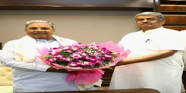 ಹರಿಪ್ರಸಾದ್, ವಿನಯ್ ಕಾರ್ತಿಕ್ ಸಿದ್ದರಾಮಯ್ಯ ಭೇಟಿ