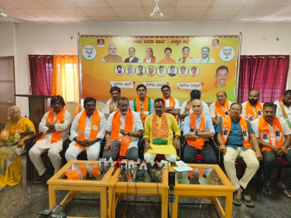 ಗೋವಿನ ರುಂಡಗಳ ಪತ್ತೆ : ಪೊಲೀಸರಿಂದ ಬಿಜೆಪಿಗರ ವಿರುದ್ಧ ಪ್ರಕರಣ ದಾಖಲು ಗೋವಿನ ರುಂಡಗಳ ಪತ್ತೆ : ಪೊಲೀಸರಿಂದ ಬಿಜೆಪಿಗರ ವಿರುದ್ಧ ಪ್ರಕರಣ ದಾಖಲು