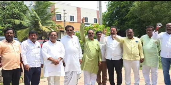 ಆರ್.ಬಿ. ತಿಮ್ಮಾಪುರ ಅವರಿಗೆ ಸಚಿವ ಸ್ಥಾನ ನೀಡಲು ಆಗ್ರಹ