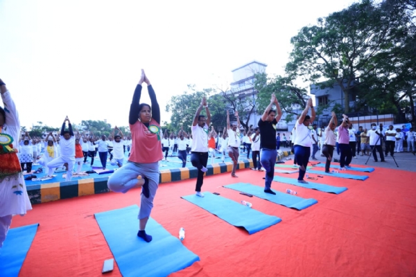 Voting lessons with yoga in Bellary