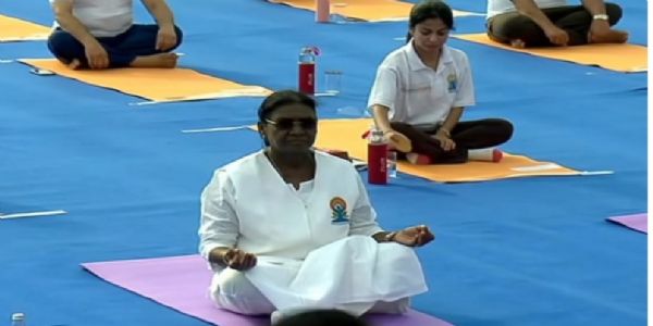 ಜಬಲ್ಪುರದಲ್ಲಿ ರಾಷ್ಟ್ರಪತಿ ದ್ರೌಪದಿ ಮುರ್ಮು ಯೋಗ