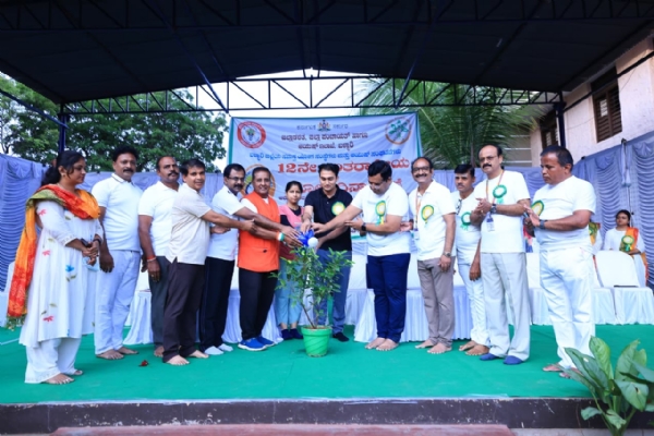 Voting lessons with yoga in Bellary