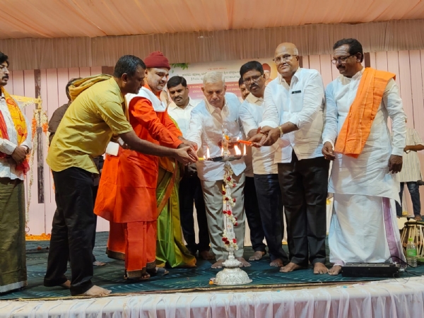 ಸುಃಖ ಮತ್ತು ದುಃಖಗಳಿಂದ ಬದಲಾವಣೆಗೆ ಪ್ರೇರಣೆ : ಶಿವಶಾಂತವೀರ ಶರಣರು ಸುಃಖ ಮತ್ತು ದುಃಖಗಳಿಂದ ಬದಲಾವಣೆಗೆ ಪ್ರೇರಣೆ : ಶಿವಶಾಂತವೀರ ಶರಣರು
