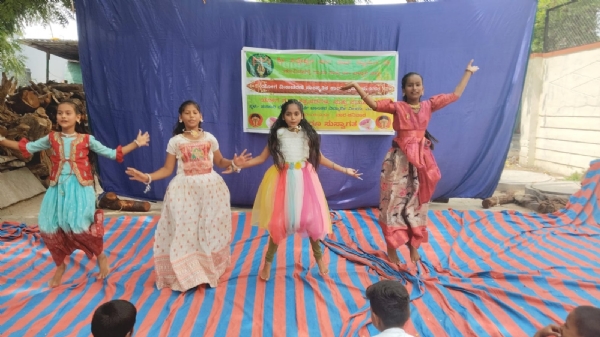 ರಂಗಭೂಮಿ ಸೇವೆಗೆ ಹೇಮೇಶ್ವರರ ಕೊಡುಗೆ ಅಪಾರ : ಬಿ. ಸಿದ್ದಪ್ಪ ರಂಗಭೂಮಿ ಸೇವೆಗೆ ಹೇಮೇಶ್ವರರ ಕೊಡುಗೆ ಅಪಾರ : ಬಿ. ಸಿದ್ದಪ್ಪ