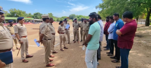22 ರೌಡಿ ನಿಗ್ರಹ ತಂಡಗಳಿಂದ ನಾಲ್ಕು ಜಿಲ್ಲೆಗಳ 381 ರೌಡಿಗಳ ಮನೆ ಮೇಲೆ ದಾಳಿ 22 ರೌಡಿ ನಿಗ್ರಹ ತಂಡಗಳಿಂದ ನಾಲ್ಕು ಜಿಲ್ಲೆಗಳ 381 ರೌಡಿಗಳ ಮನೆ ಮೇಲೆ ದಾಳಿ