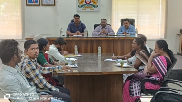 ಬಳ್ಳಾರಿ : ಬಾಲಕಾರ್ಮಿಕ - ಆಕಸ್ಮಿಕ ದಾಳಿ: 5 ಮಕ್ಕಳ ರಕ್ಷಣೆ ಬಳ್ಳಾರಿ : ಬಾಲಕಾರ್ಮಿಕ - ಆಕಸ್ಮಿಕ ದಾಳಿ: 5 ಮಕ್ಕಳ ರಕ್ಷಣೆ