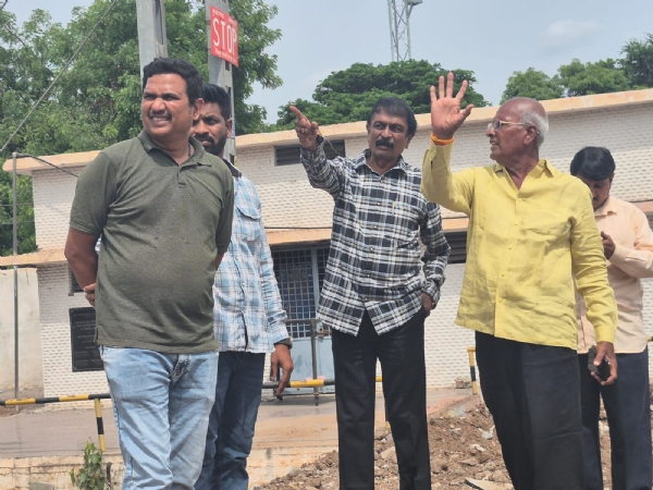 ಬಳ್ಳಾರಿ ರೈಲ್ವೆ ನಿಲ್ದಾಣ : ಜುಲೈ 30ರೊಳಗಾಗಿ ಹೊಸ ಲಿಫ್ಟ್, ಸೆನ್ಸಾರ್ ಎಸ್ಕಲೇಟರ್