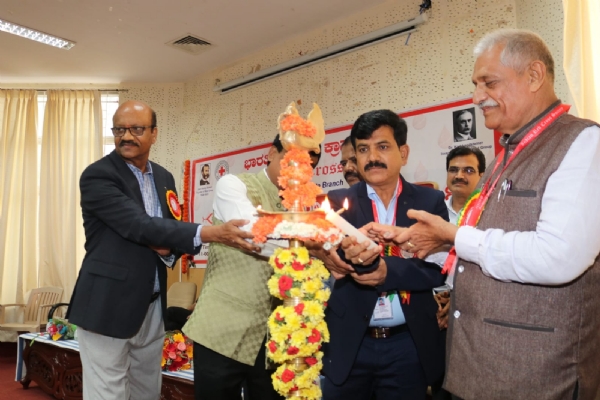 ವಿಶ್ವ ರಕ್ತದಾನಿಗಳ ದಿನಾಚರಣೆ ವಿಶ್ವ ರಕ್ತದಾನಿಗಳ ದಿನಾಚರಣೆ