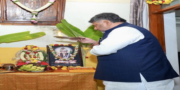 ಗೃಹ ಕಚೇರಿ ಕೃಷ್ಣಾದಲ್ಲಿ ಮುಖ್ಯಮಂತ್ರಿ ಕಾರ್ಯಾರಂಭ