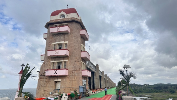 Our decorated Tungabhadre