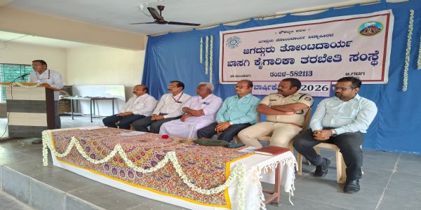 ಯುವಕರು ಸದ್ಗುಣ, ಸಮಾಜಮುಖಿ ಚಿಂತನೆ ಅಳವಡಿಸಿಕೊಳ್ಳಬೇಕು : ಅರಸನಾಳ